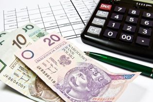 Udzielanie pożyczek a VAT – transakcje pomocnicze
