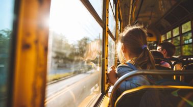 Obniżenie stawki VAT na transport publiczny z 8% do 0% to temat analizowany przez Ministerstwo Finansów.