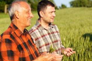 Rząd chce zwiększyć emerytury rolnicze w 2023 roku