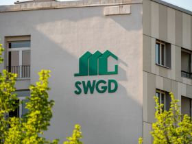 Odliczenie VAT od najmu mieszkania dla pracownika – stanowisko KIS