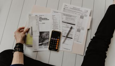 Jak obliczyć podatek dochodowy? Przegląd kalkulatorów i narzędzi online