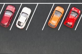 Miejsca parkingowe jako środek trwały – sprawdź
