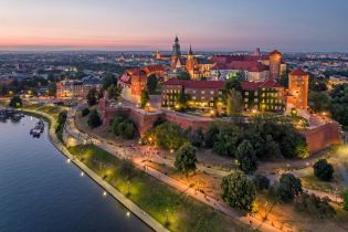 Miejsce świadczenia usług transportu towarów – kiedy usługa podlega VAT w Polsce, a kiedy poza UE?
