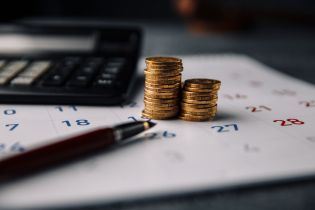 Ewidencja księgowa korekty pliku JPK_VAT i odsetek za zwłokę w JST