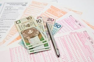 Będzie możliwość wpłaty pobranych zaliczek na PIT dopiero w 2021 roku. Jednak nie dla wszystkich