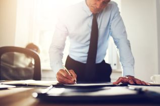 Podpisywanie sprawozdań finansowych – terminy, podpis elektroniczny, obowiązki zarządu