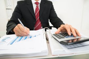 Zobacz, czym rząd uzasadnia wzrost płacy minimalnej w 2021 roku