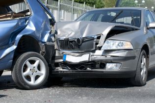 Odszkodowanie za samochód firmowy a KPiR – jak je rozliczyć?