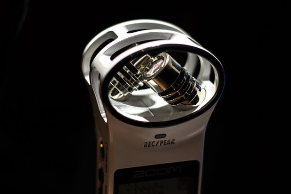 dictaphone-1580000_640