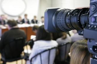 Od 25 lat prowadzę zakład fotograficzny. Zatrudniam jednego pracownika, księgowość prowadzę w PKPiR na zasadach ogólnych i jestem czynnym vatowcem. 