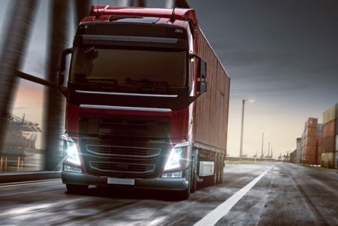 Transport międzynarodowy – kiedy można zastosować 0% VAT i jak wykazać w JPK?