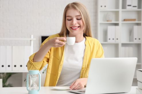 6-godzinny dzień pracy, 3-dniowy weekend lub dodatkowe dni urlopu bez zmniejszania wynagrodzenia!