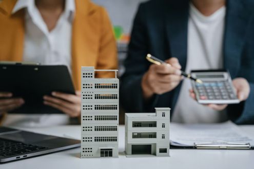 Zmiana stanu produktów to istotna kategoria w rachunkowości, mająca bezpośredni wpływ na wynik finansowy przedsiębiorstwa. 