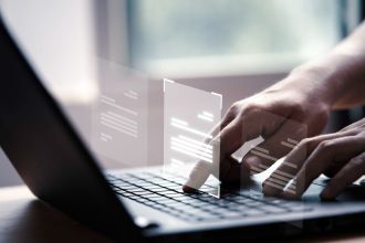   Adobe Acrobat Reader vs Acrobat Standard vs Pro: Różnice, które musisz znać