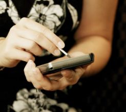 Czy sprzedaż aplikacji na urządzenia mobilne może być objęta ryczałtem ewidencjonowanym